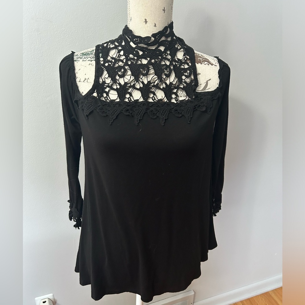 Venus cold shoulder knit top